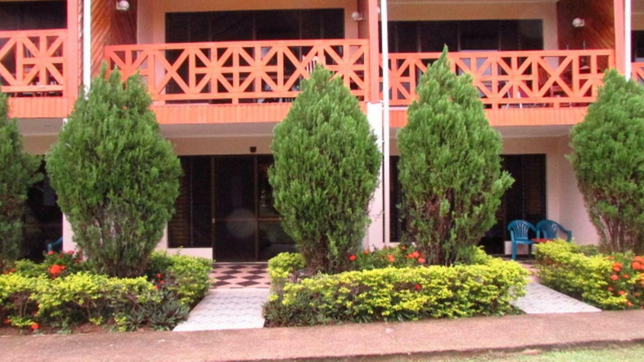 Wailoaloa Beach Resort Nadi Exterior foto